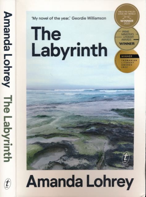 Lohrey, Amanda - The Labyrinth.