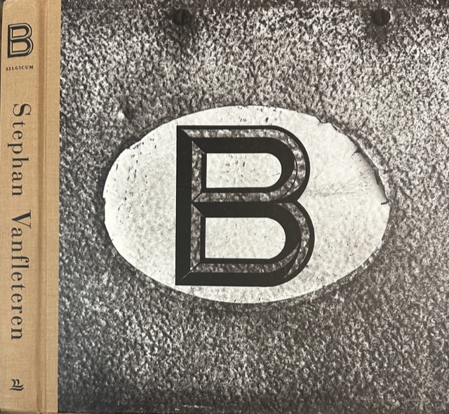 Vanfleteren, Stephan (foto's) en David van Reybrouck (essay) - Belgicum.
